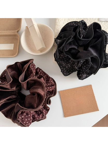 Gifty - Vintage Print Pleated Scrunchie