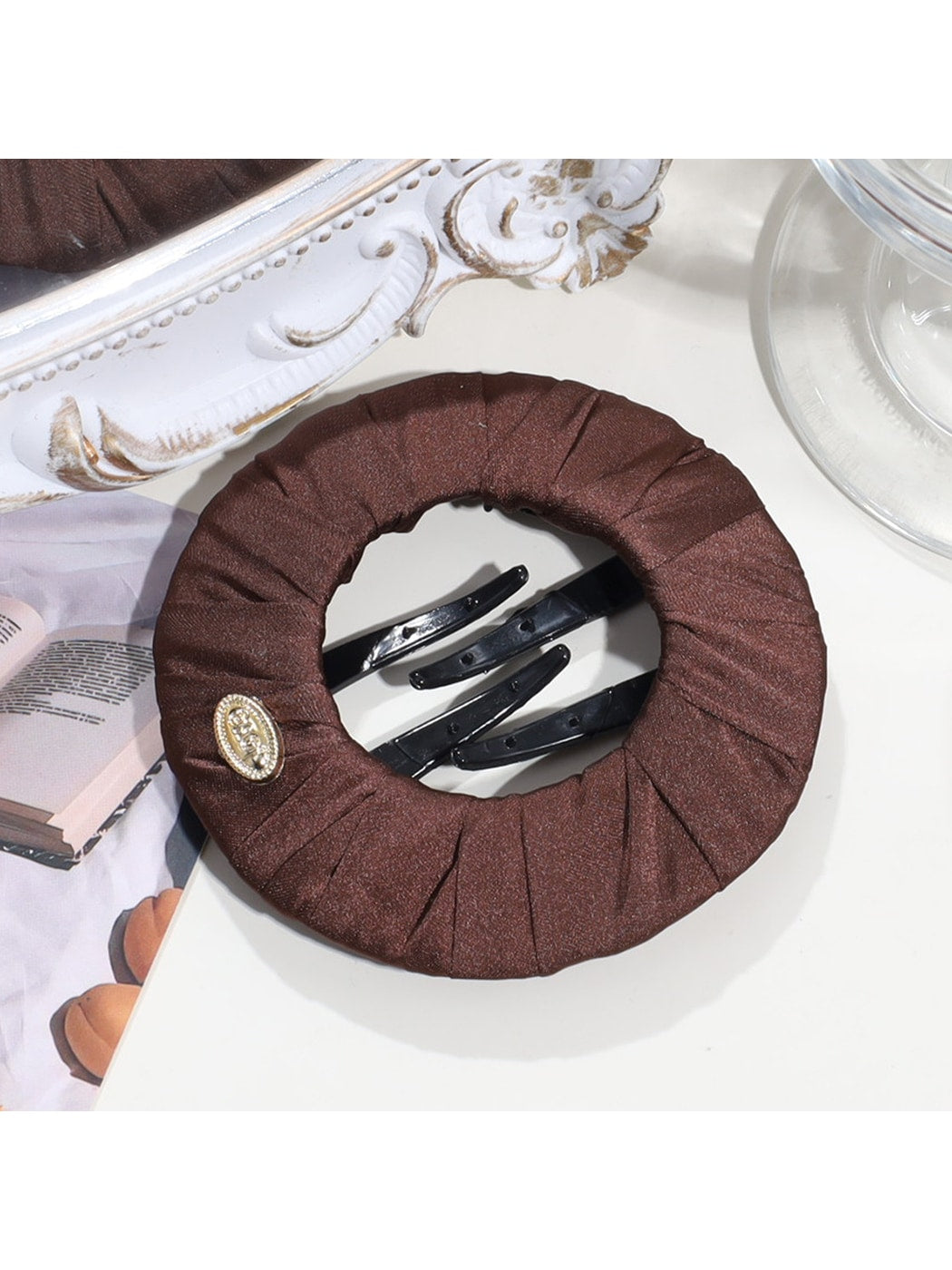 Beau - Minimalist Flat Round Polyester Claw Clip