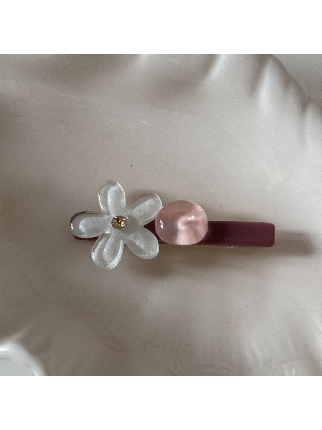 Beau - Irregular Floral Side Styling Plastic Hair Clip