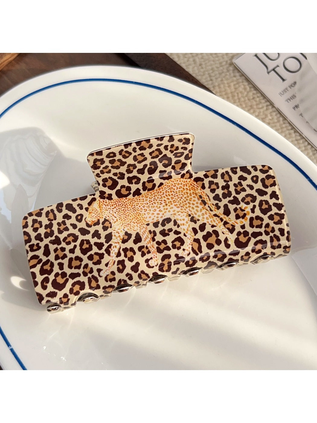 Beau - Leopard Pattern Print Hair Clip