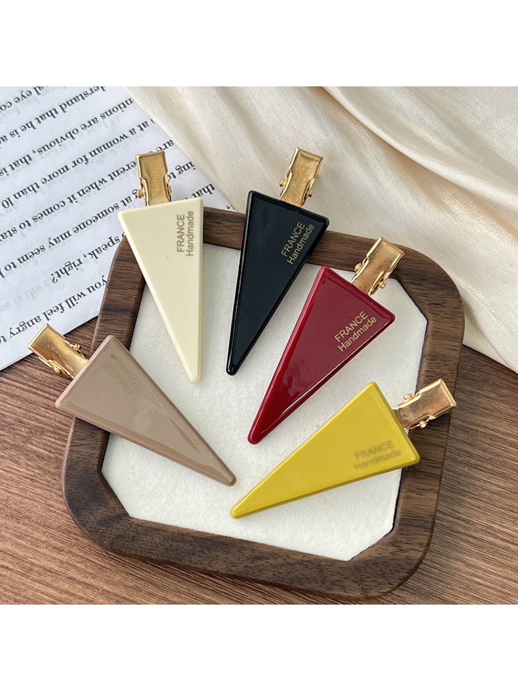Beau - Elegant Triangle Acetate Hair Clips