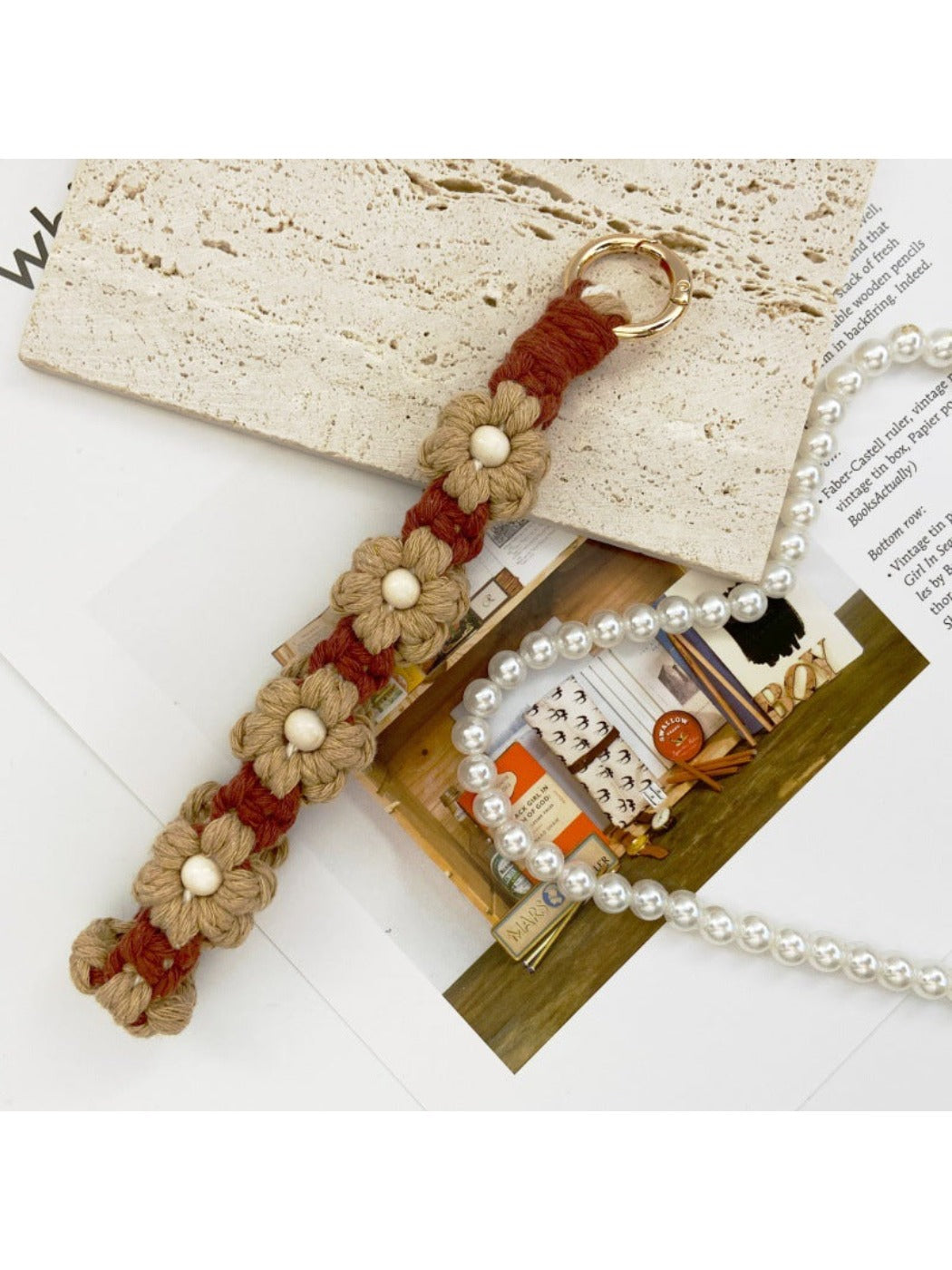 Keypus - Crochet Daisy Flower Keychain