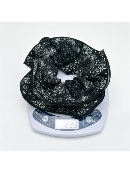 Gifty - Vintage Fabric Paisley Scrunchie