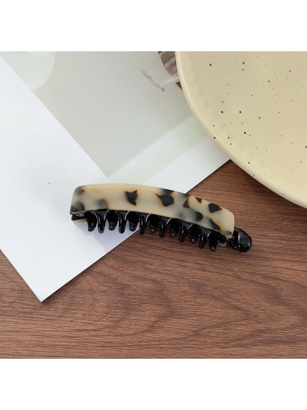 Beau - Elegant Curved Acetate Hair Clip
