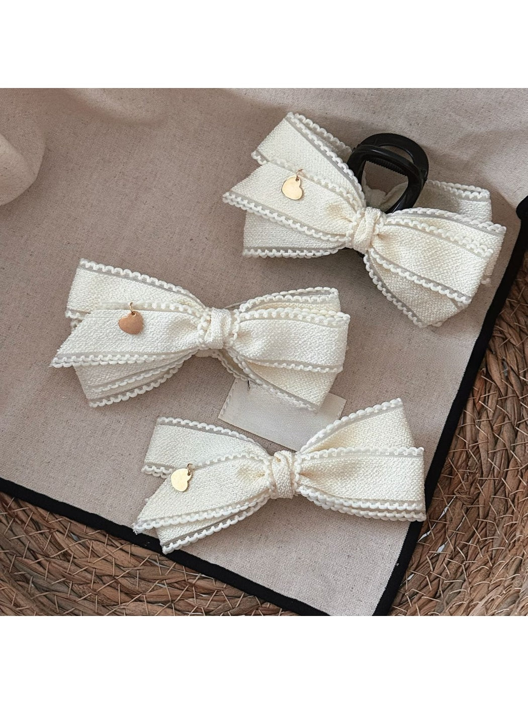 Beau - Sweet Bow Back Hair Styling Hair Clip