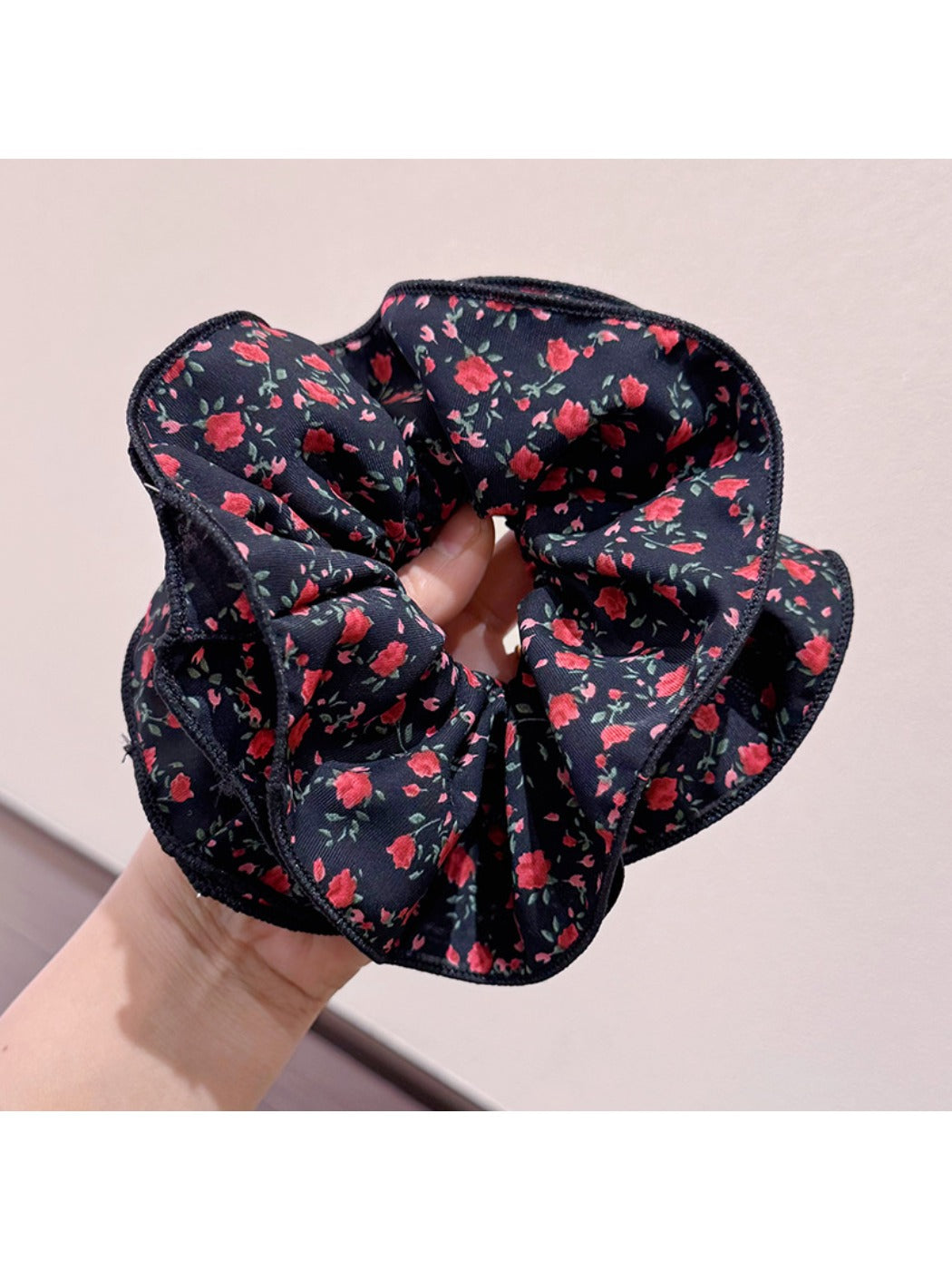 Gifty - Vintage Rose Floral Scrunchie Four Layer