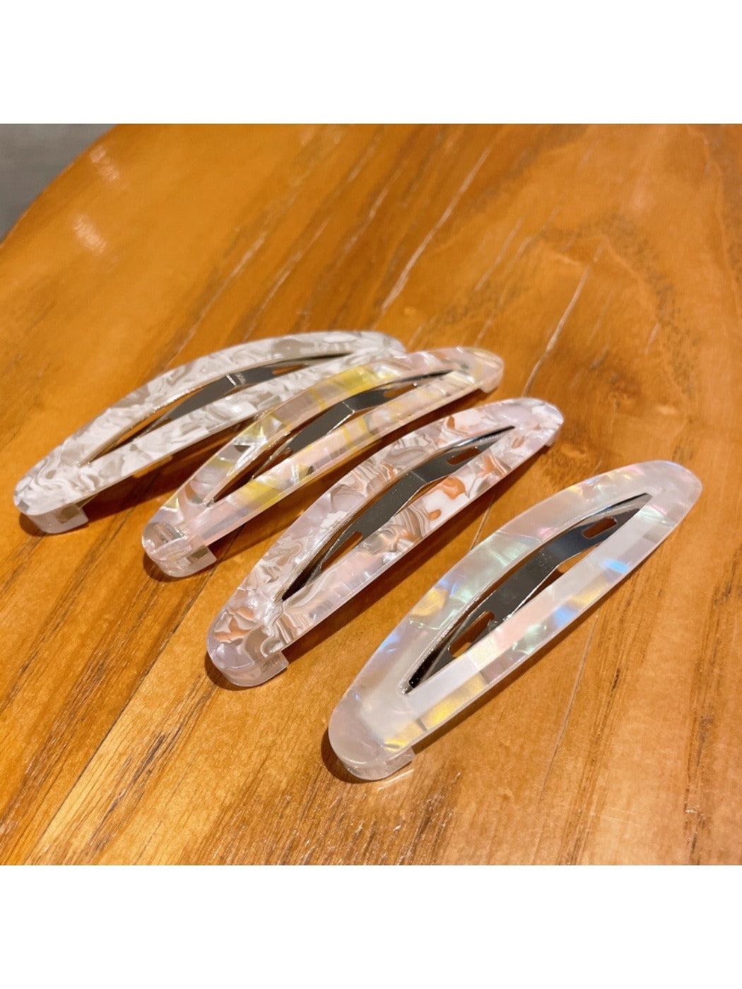 Beau - Elegant Oval Hollowed Out Hair Clip