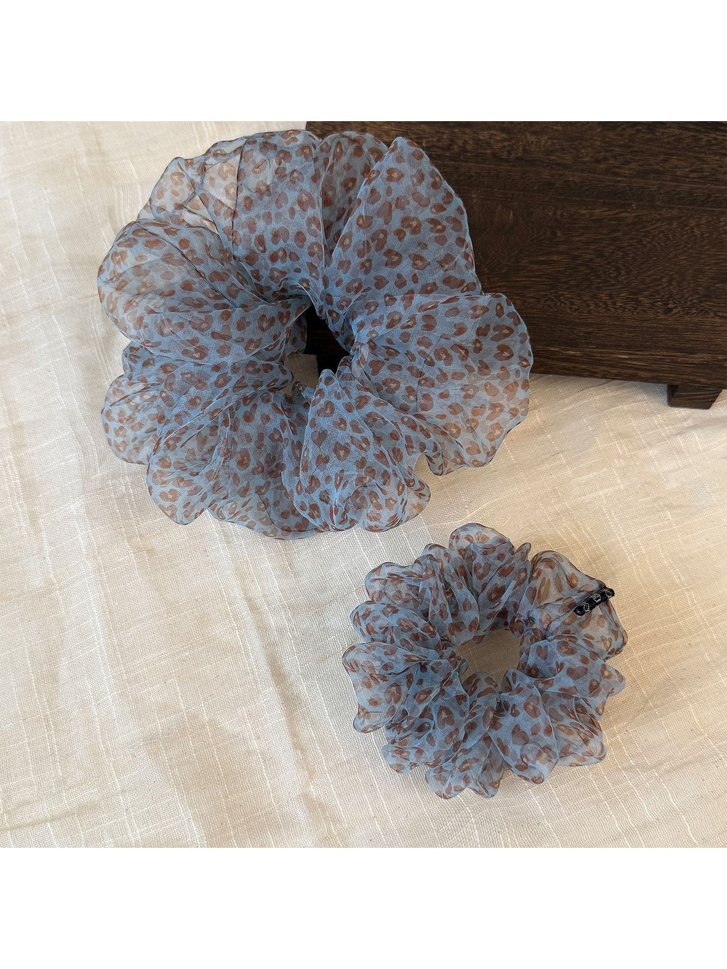 Gifty - Printed Polyester Mesh Ruffled Scrunchie