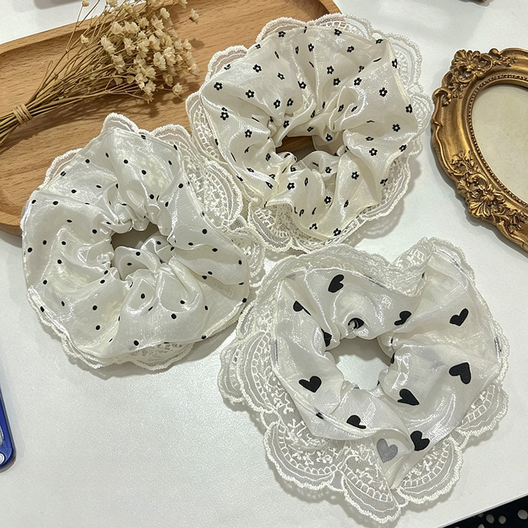 Gifty - Polka Dot Floral Lace Fabric Scrunchie