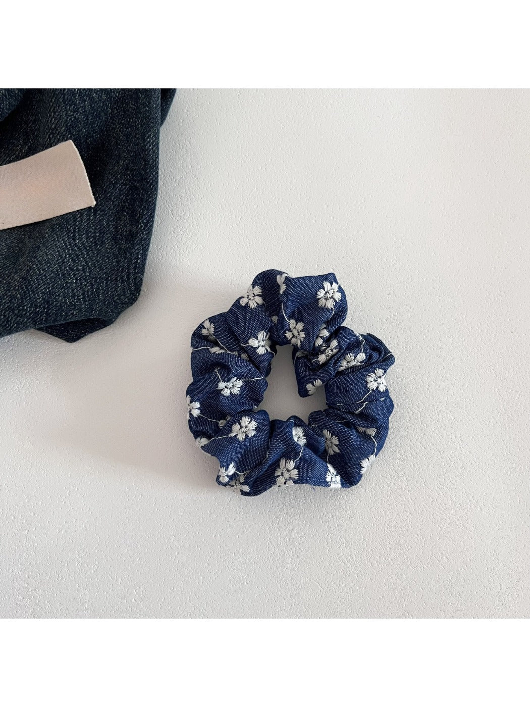 Gifty - Retro Blue Fashion Scrunchie