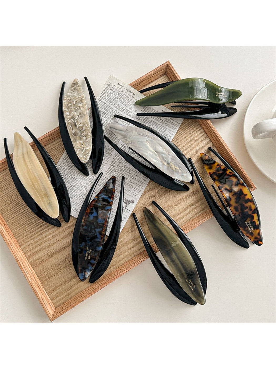 Beau - Line Detail Acetate Barrette Hair Clip