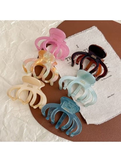 Beau - Minimalist Style Claw Clip