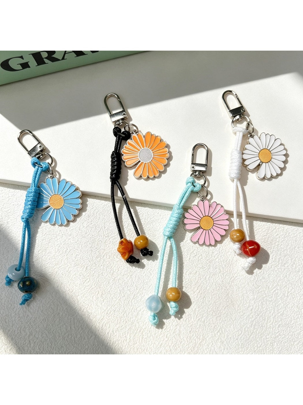 Keypus - Daisy Pendant Phone and Bag Charm Keychain