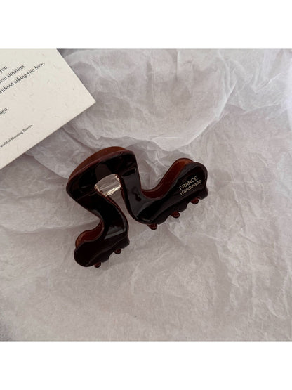 Beau - Simple Wavy Geometric Acetate Claw Clip