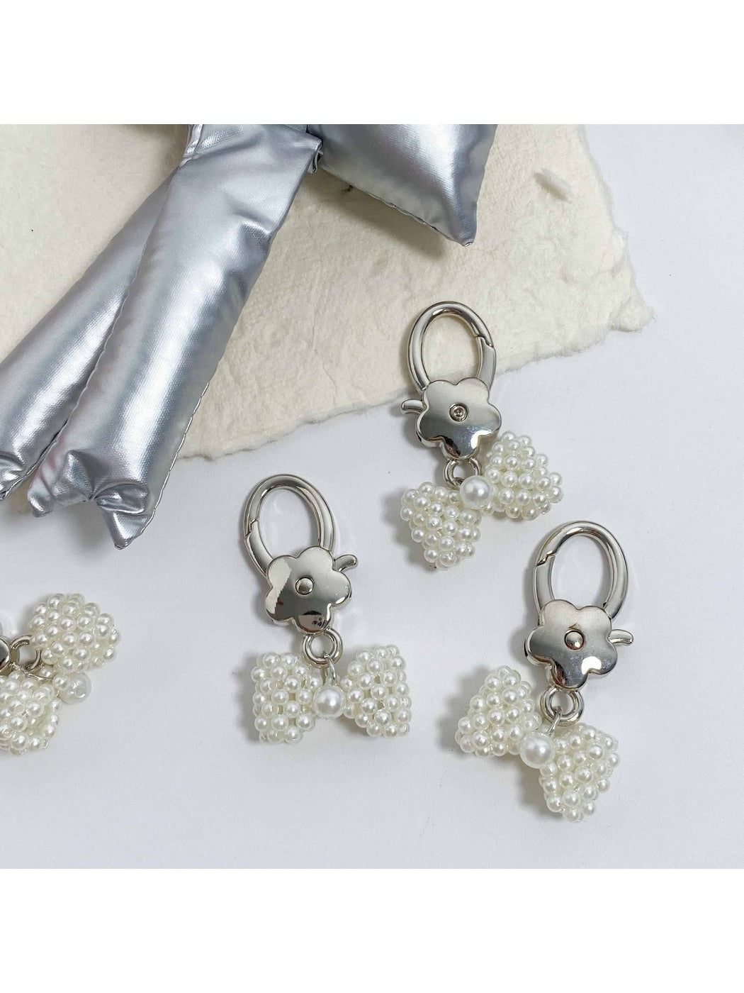 Keypus - Beaded Bow Flower Charm Alloy Keychain