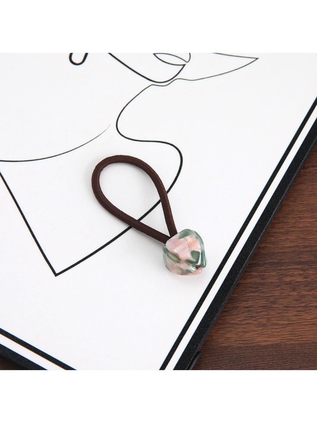 Gifty - Simple Tulip Hair Tie