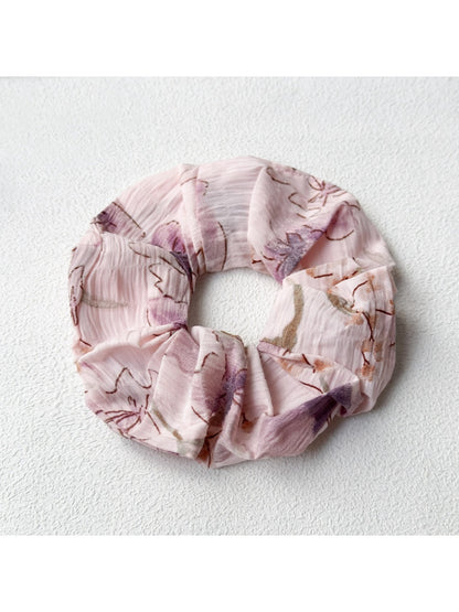 Gifty - Stylish Vintage Vacation Style Print Scrunchie