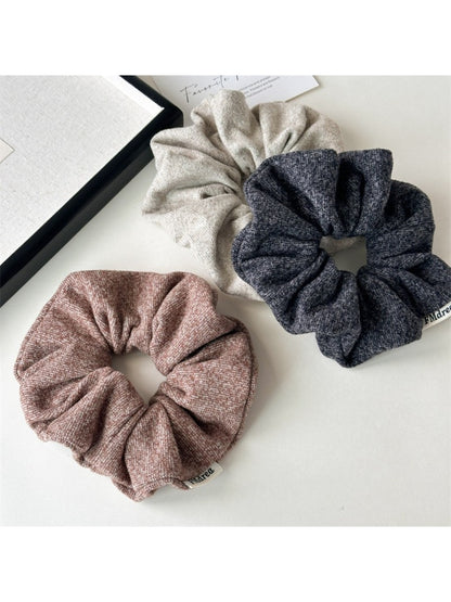 Gifty - Elegant Sweet Soft Scrunchie