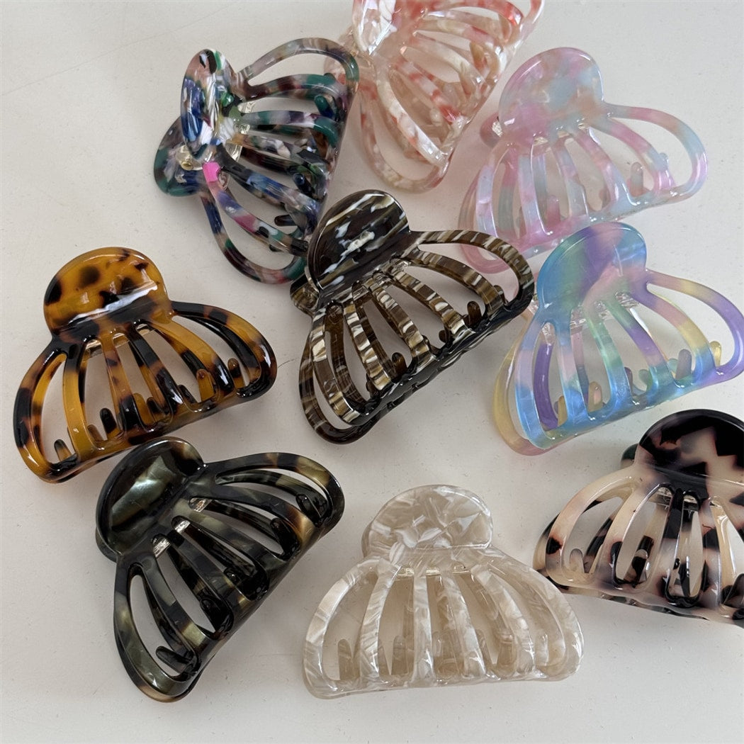 Beau - Openwork Fan Shaped Claw Clip