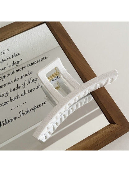 Beau - White Geometric Shaped Hair Claw Clip