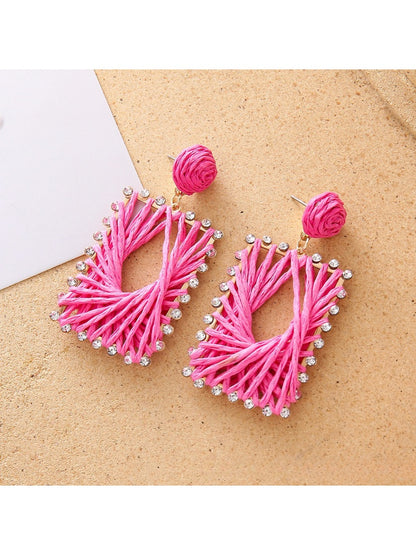 Earedge raffia square shape drop earrings styled with summer outfit