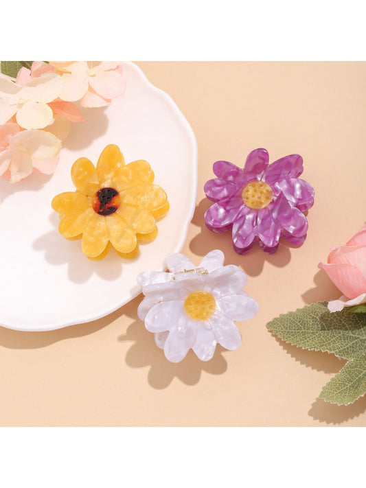 Beau - Minimalist Dainty Daisy Hair Claw Clip