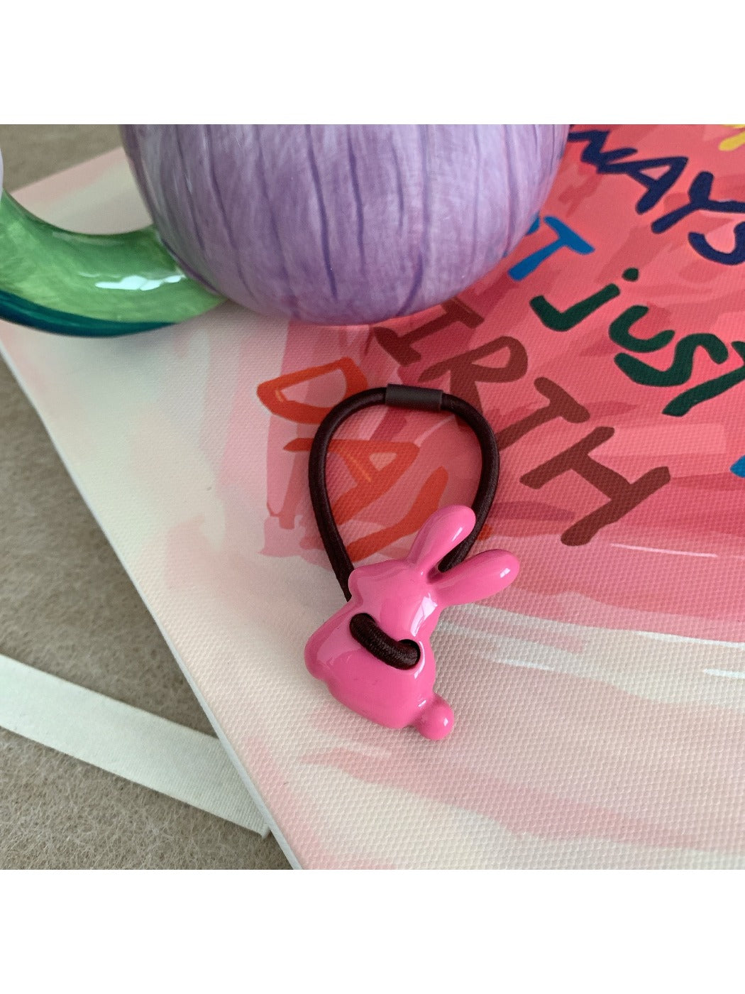 Gifty - Cute Retro Hair Tie