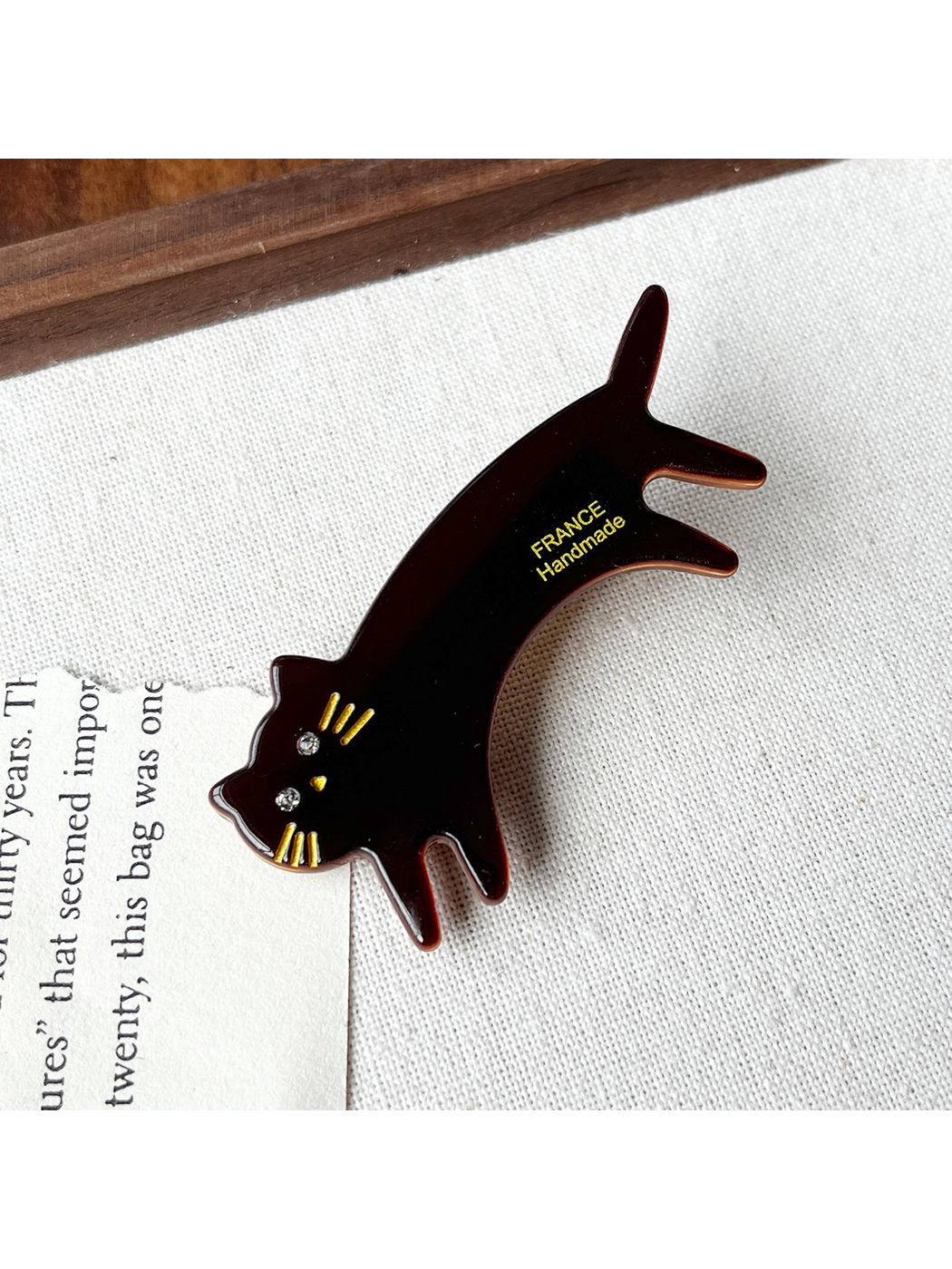 Beau - Modern Minimal Cat Acetate Duckbill Hair Clip
