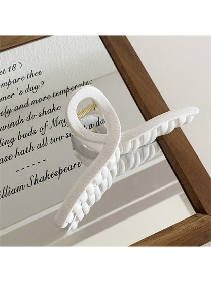 Beau - White Geometric Shaped Hair Claw Clip