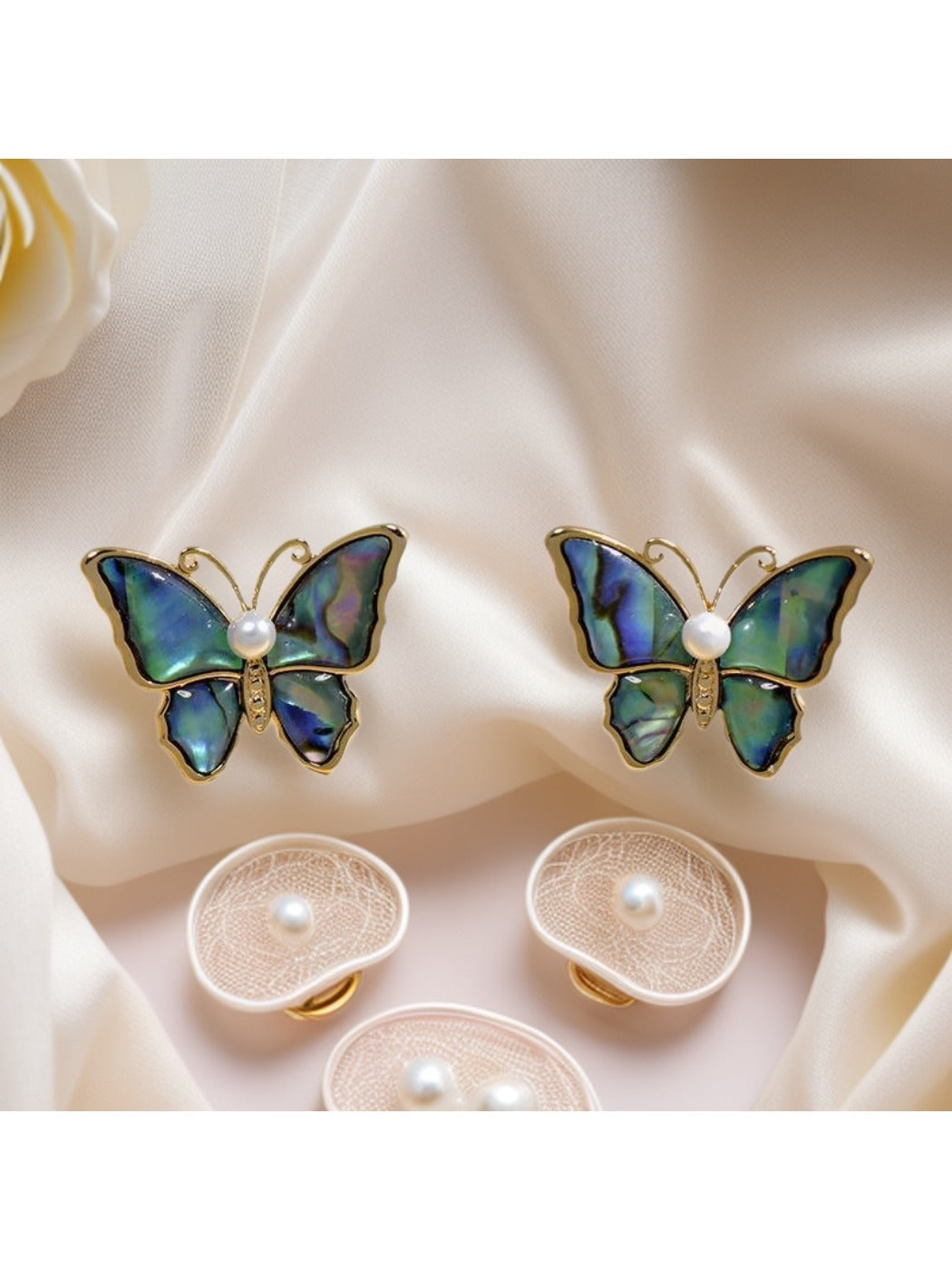 Earedge - Vintage Ombre Butterfly Earrings