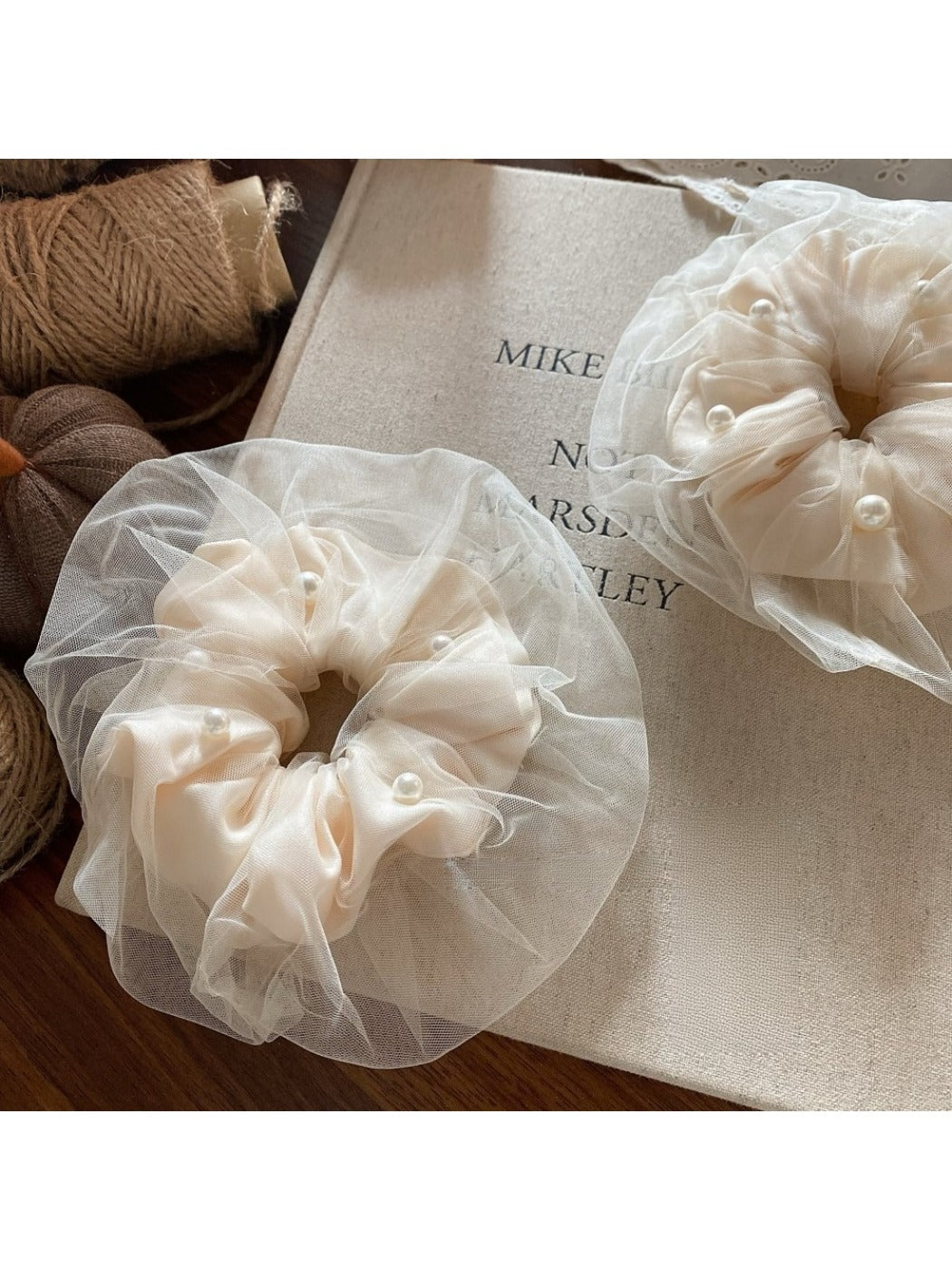 Gifty - Sweet Elegant Lace Scrunchie