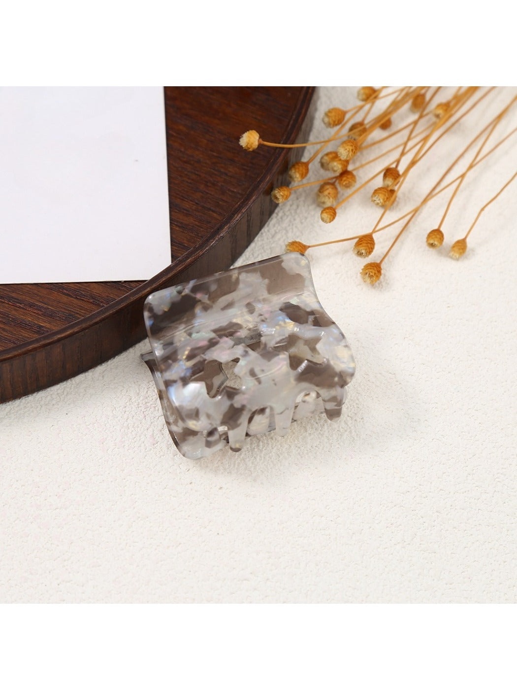 Beau - Star Patterned Cut Out Claw Clip