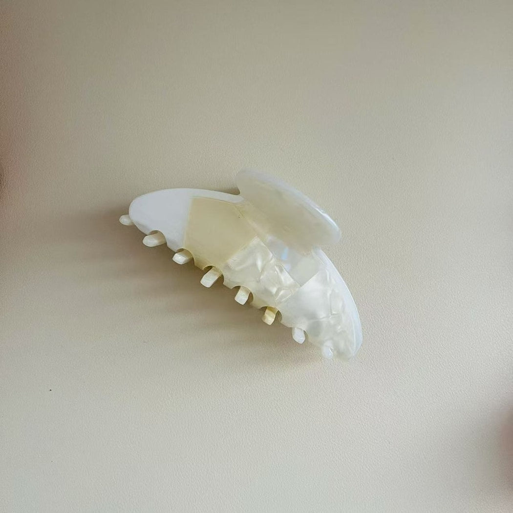 Beau - Modern Minimalist Acetate Hair Claw Clip
