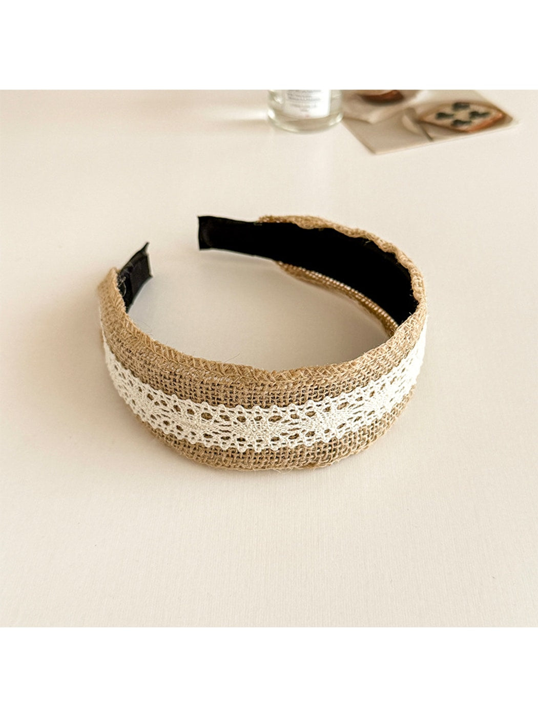Gifty - Women's Wide Woven Lace Detail Textured Headband