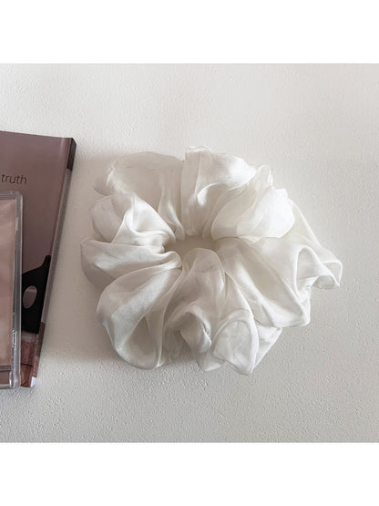 Gifty - Soft Voluminous Tulle Scrunchie