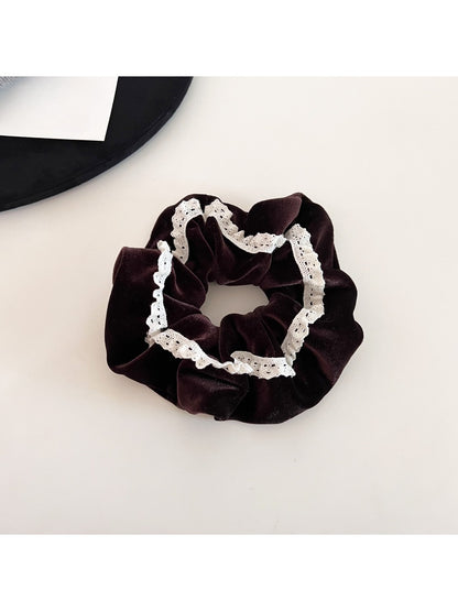 Gifty - Elegant Lace Trim Velvet Scrunchie
