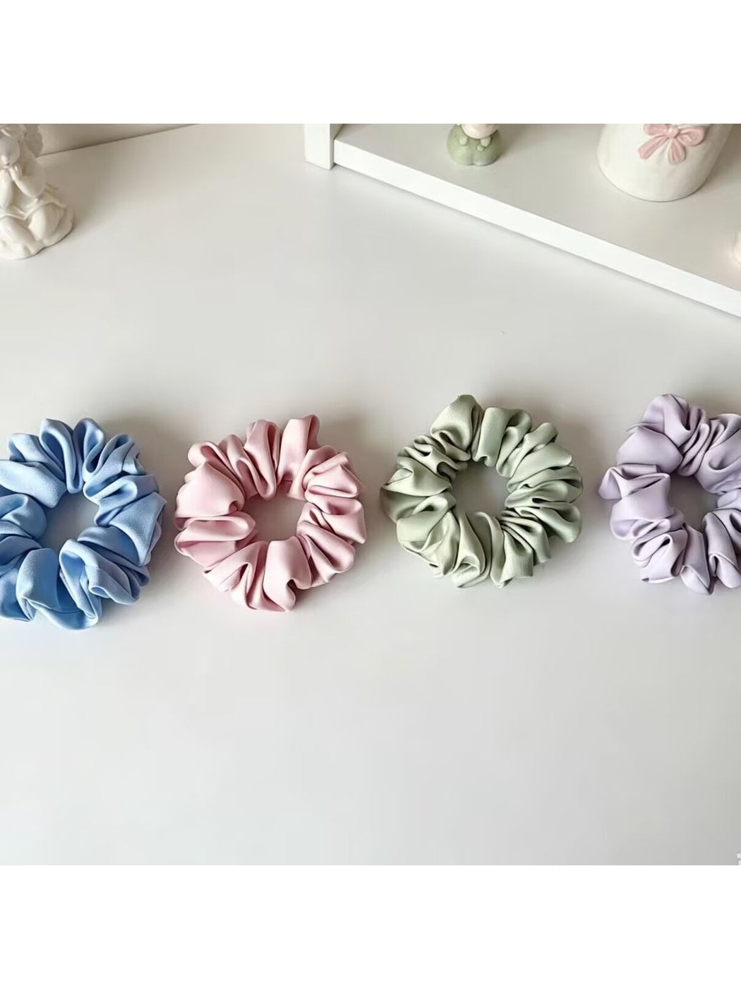 Gifty - Solid Color Polyester Satin Look Scrunchie
