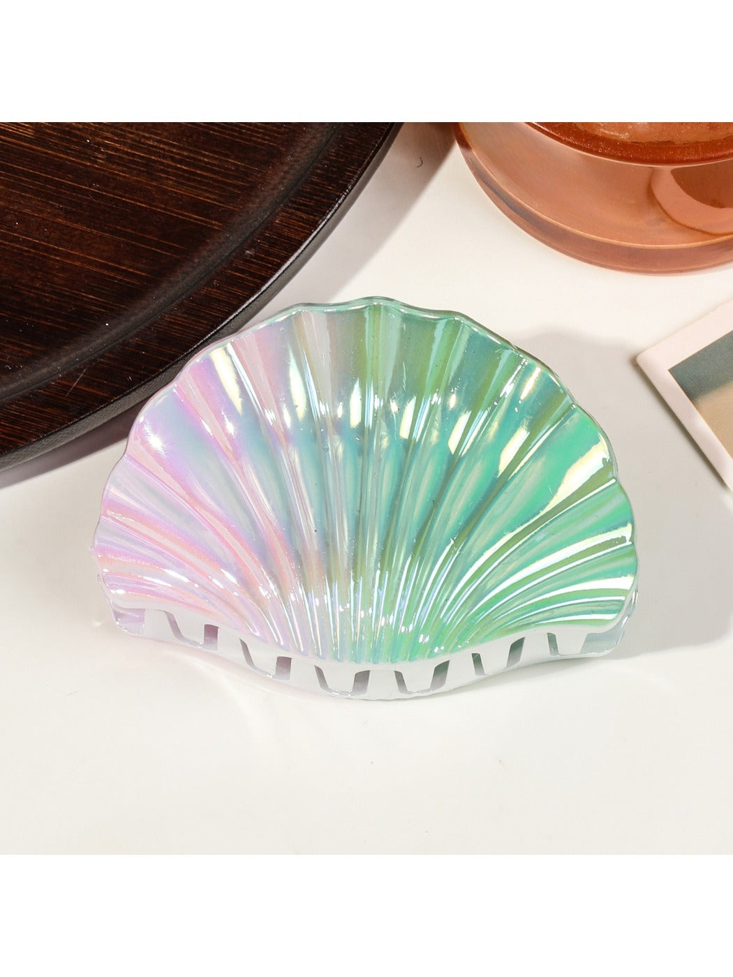 Beau - Colorful Shell Shaped Hair Claw Clip