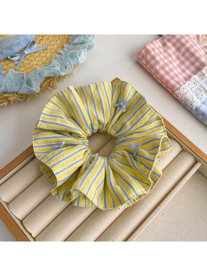 Gifty color block stripe print scrunchie folded to show design details