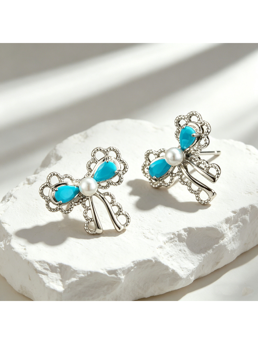 Earedge - Vintage Bow Teardrop Stud Earrings