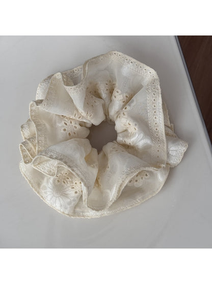 Gifty - Soft Scrunchie Hair Tie