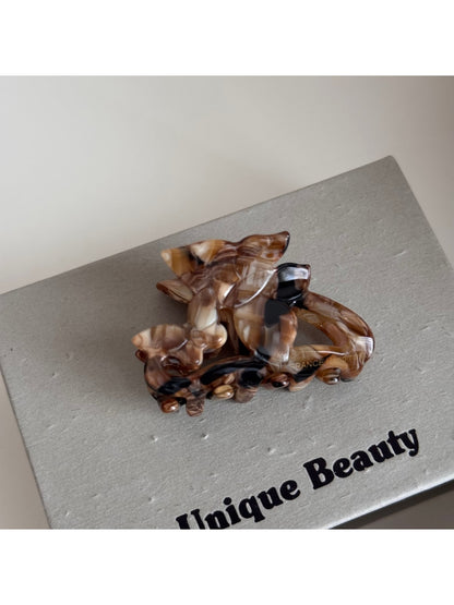 Beau - Acetate Flower Design Detail Claw Clip
