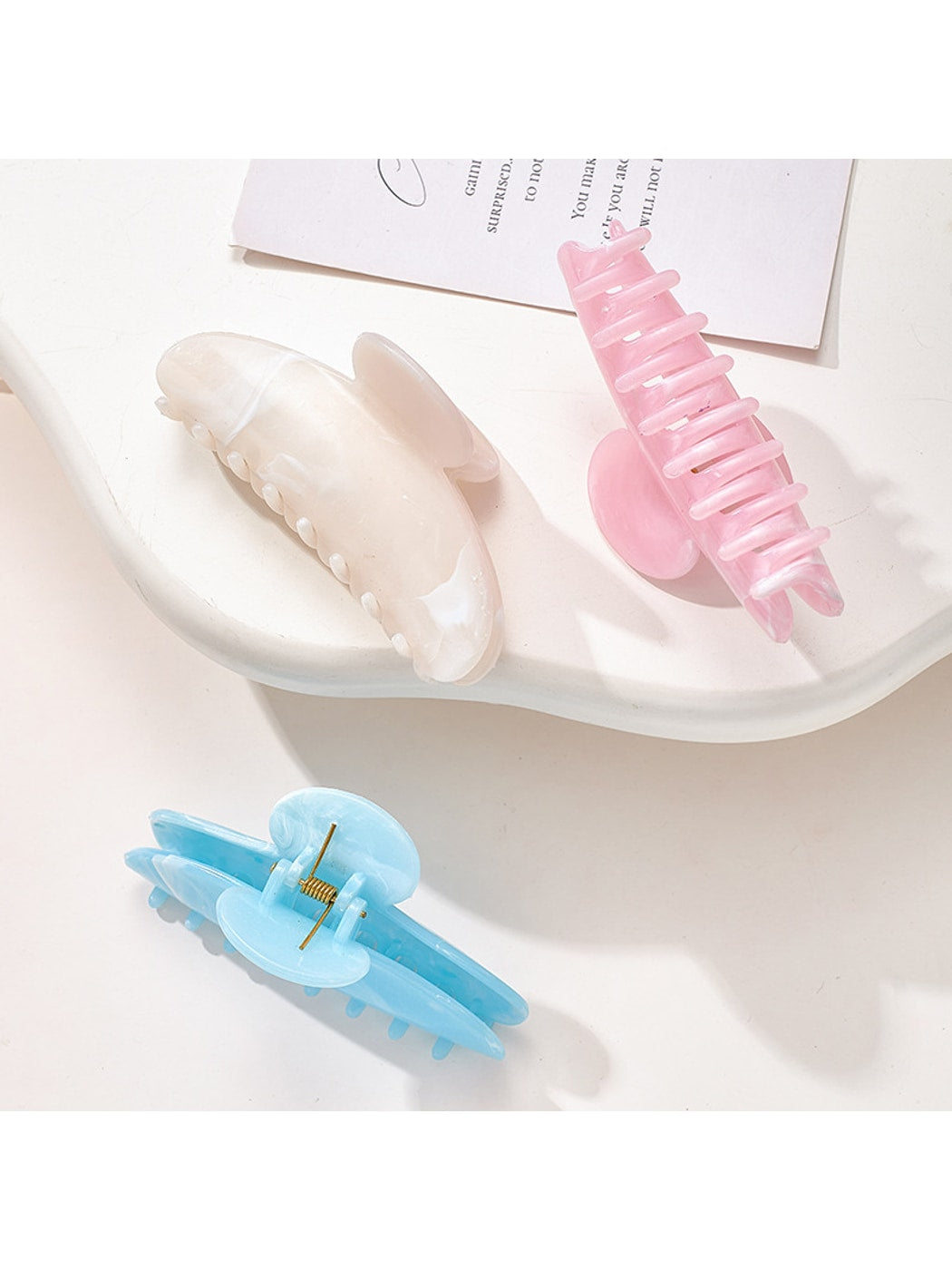 Beau - Marble Look Semi Circle Plastic Claw Clip
