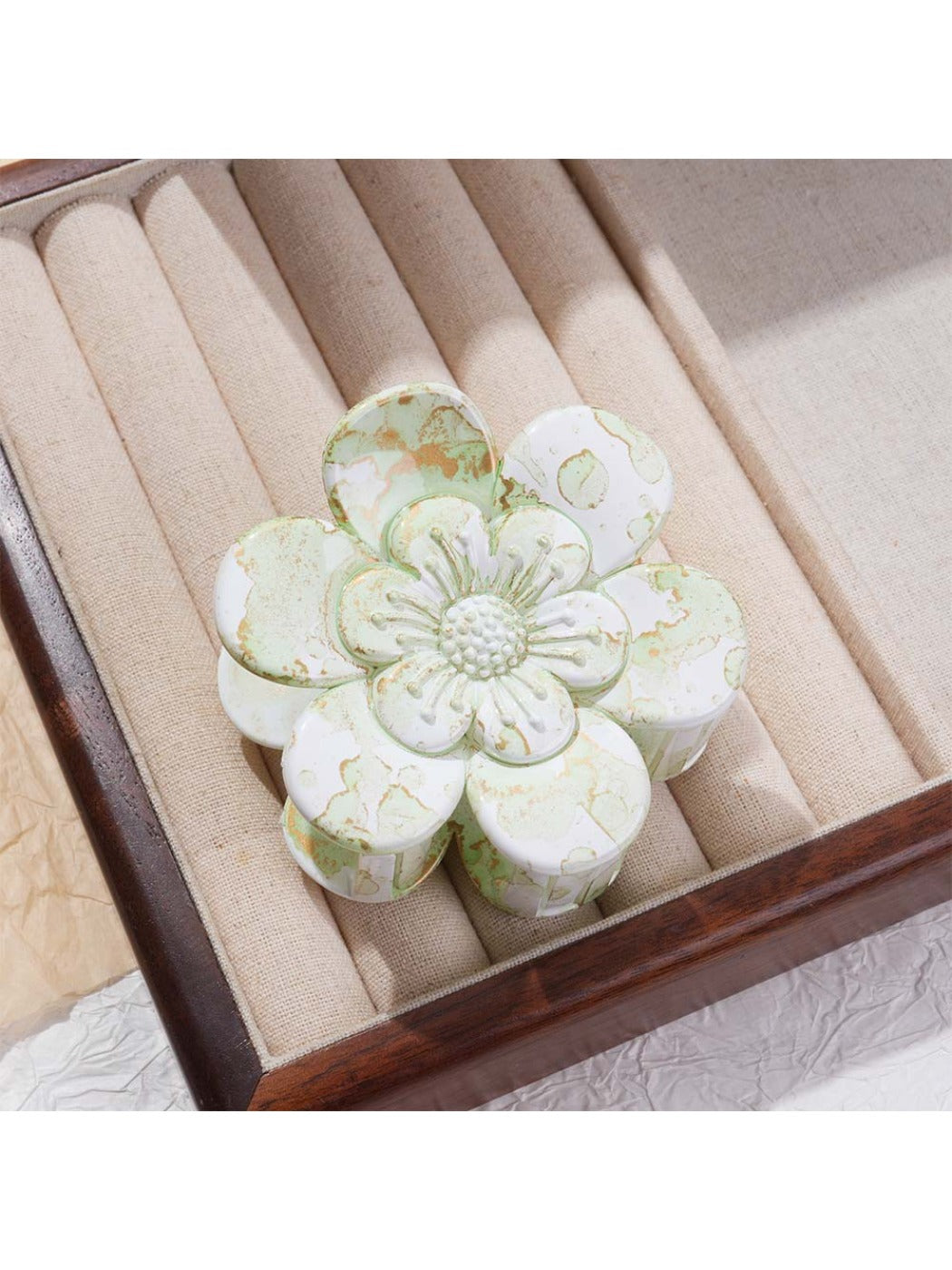 Beau - Six-Petal Floral Hair Clip