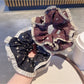 Gifty - Elegant Retro Floral Scrunchie