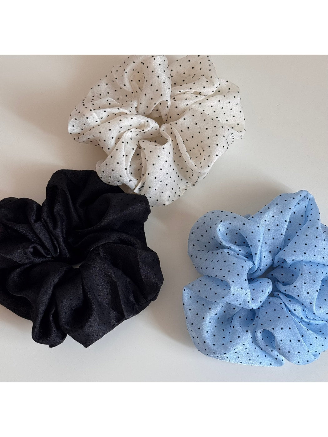 Gifty - Ruched Polka Dot Polyester Scrunchie