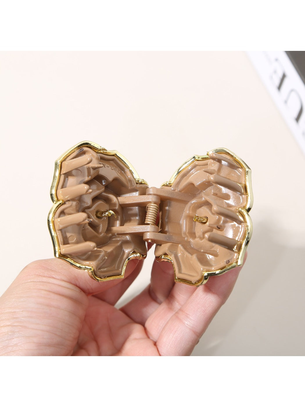 Beau - Round-Shaped Rose Hair Clip