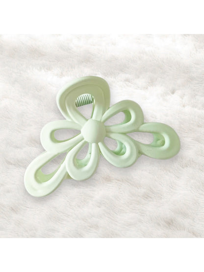 Beau - Plastic Floral Cutout Everyday Claw Clip