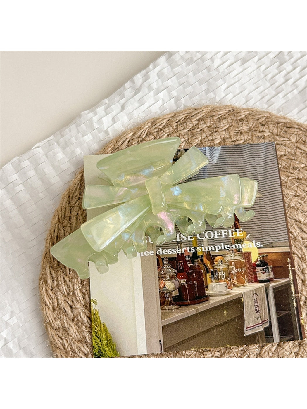 Beau - Alloy Detail Acetate Bow Shape Hair Claw Clip