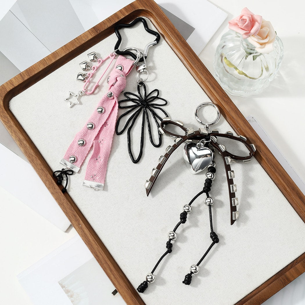 Keypus - Y2K Style Heart and Stud Detail Keychain